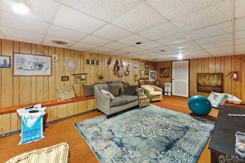 19 Allens Corner Rd, Flemington NJ  08822-5620 exterior