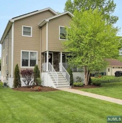 188 Larch Ave, Dumont, NJ 07628-1342