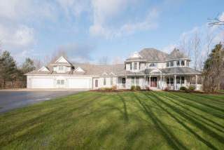 4090 Burch Rd, Ransomville, NY 14131-9505