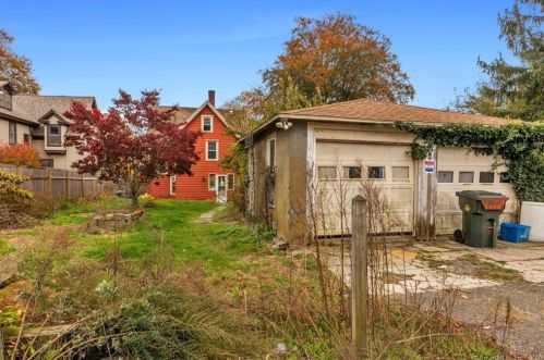 77 Vauxhall St, United States Coast Guard Ac CT  06320-5333 exterior