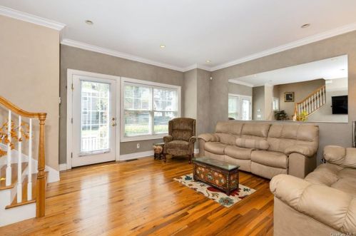 60 Lathers Park, New Rochelle, NY 10801-3931