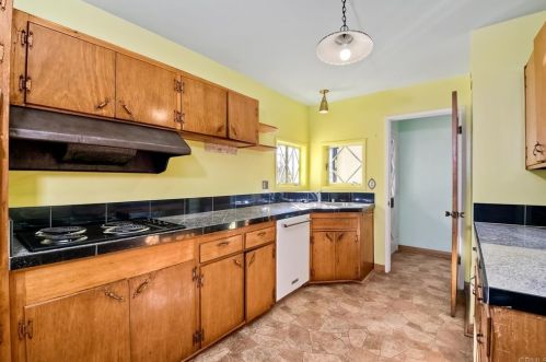 4542 Mt Frissell Dr, San Diego CA 92117-4811 exterior