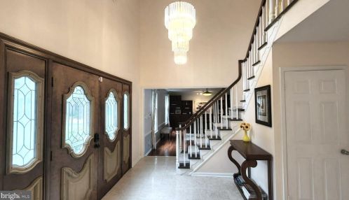 1448 Buford Dr, Yardley PA  19067-4342 exterior