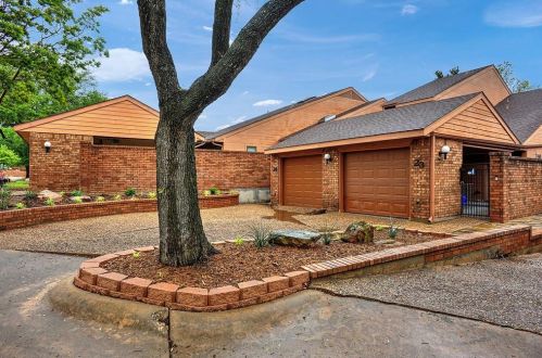 23 Village Green Ct, Denison, TX 75020-3900