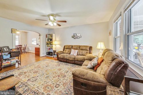 53 Buchanan St, Washington, DC 20011-6717