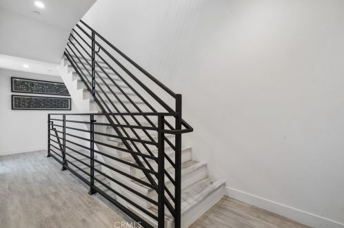 15307 Lemay St, Van Nuys CA 91406-5400 exterior