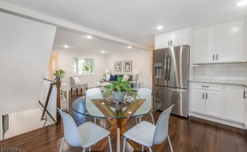 1058 Mayfair Dr, Rahway NJ  07065-1909 exterior