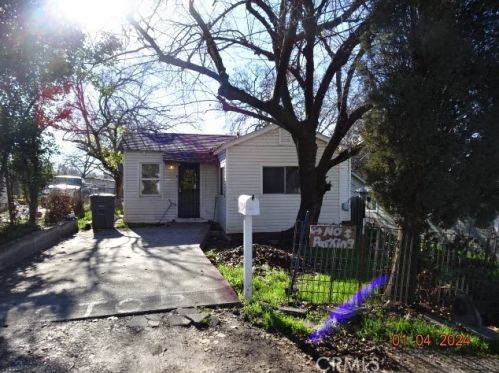 1865 Fort Wayne St, Oroville, CA 95966-5923