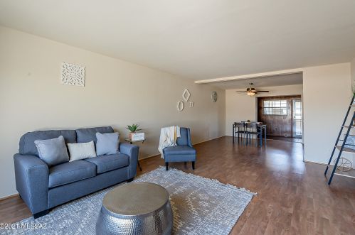 1044 Caribe Ave, Tucson, AZ 85710-1258