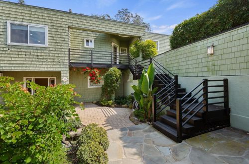 956 Calle Cortita, Santa Barbara, CA 93109-1205