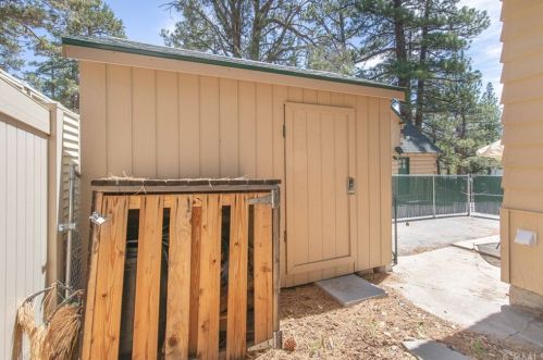 355 Cinderella Dr, Big Bear City CA  92314-9798 exterior