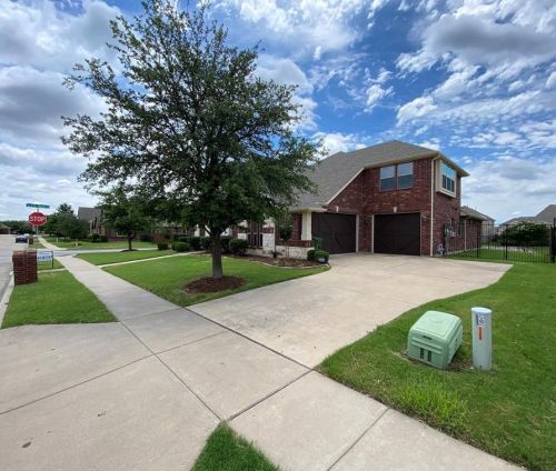 7108 Four Sixes Ranch Rd, Fort Worth, TX 76182-3383