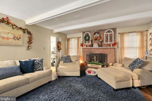 29 Turner Ln, Willingboro, NJ 08046-3621