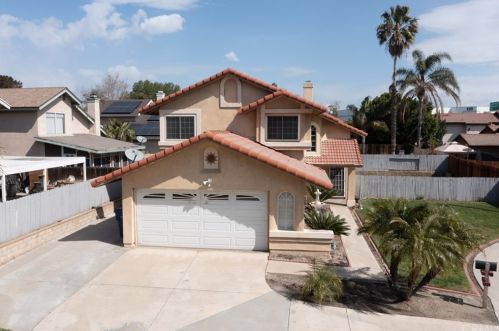 3827 Salmon River Ln, Ontario, CA 91761-0212
