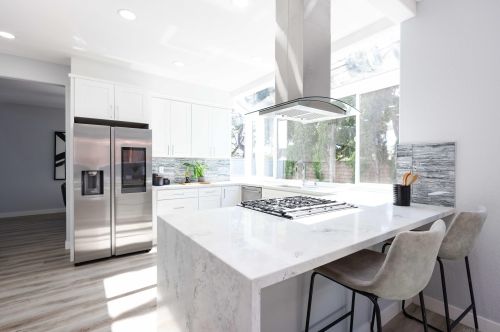 2126 Opal Rdg, Vista, CA 92081-8801