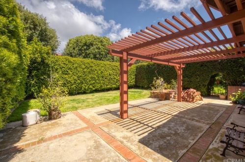 6525 Beachview Dr, Rancho Palos Verdes CA  90275-5800 exterior