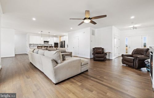 12950 Lemaster Dr, Nokesville VA  20181-2457 exterior