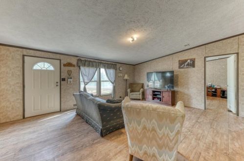 1025 Green Tree Dr, Weatherford, TX 76087-8926