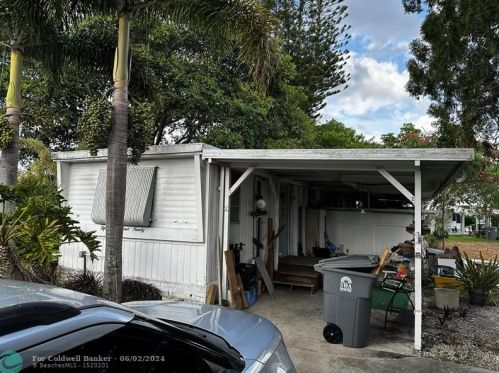 1590 65th Ter, Boca Raton, FL 33428-7818