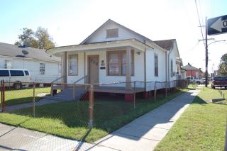 8640 Nelson St, New Orleans LA  70118-2231 exterior