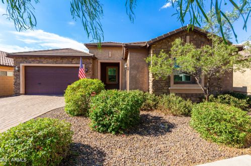 3016 Maplewood St, Gilbert, AZ 85297-7697