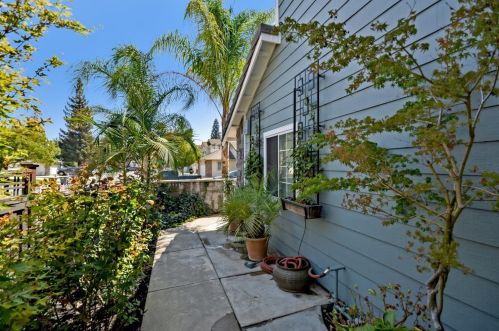 5513 Big Creek Way, Elk Grove, CA 95758-6809