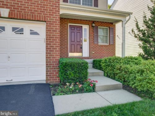 30 Lockwood Dr, Princeton NJ  08540-6123 exterior