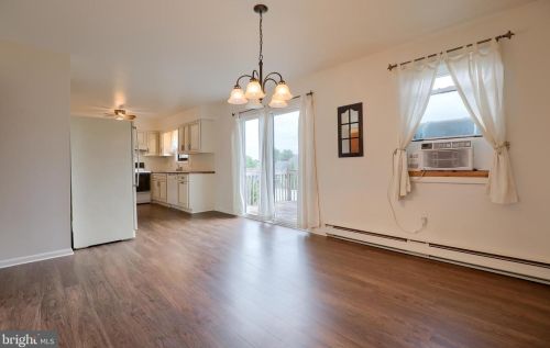 138 Irene Ave, Ephrata PA  17522-2168 exterior