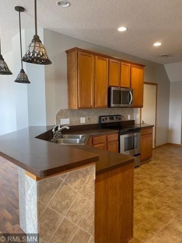 17115 Monroe Dr, Otsego MN  55330-4307 exterior