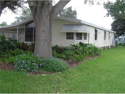 435 Peace Rd, Tavares, FL 32778-5120