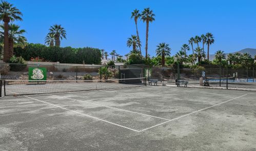 6 Cornell Dr, Rancho Mirage CA  92270-3630 exterior