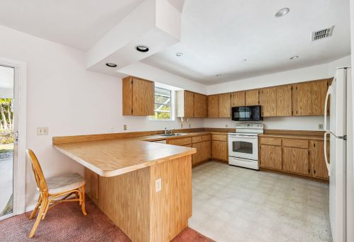 1918 Sheffield Ave, Marco Island FL  34145-6703 exterior