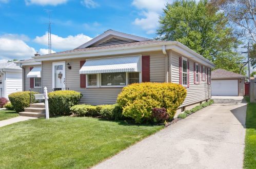 7847 33rd Ave, Kenosha, WI 53142-4627