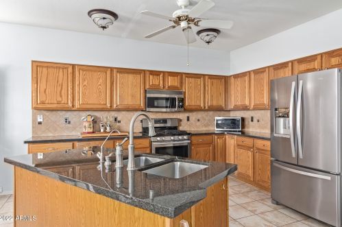 1492 Westchester Dr, Chandler AZ 85249-5091 exterior