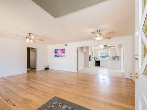 5740 Callisch Ave, Fresno, CA 93710-6123