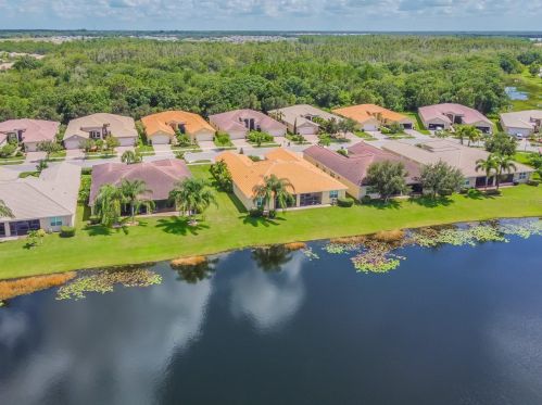 16143 Amethyst Key Dr, Wimauma FL  33598-4027 exterior