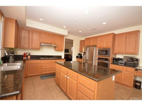 9523 Kings Ct, Riverside, CA 92508-6837