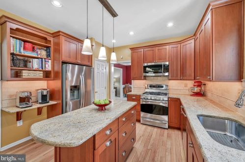 103 Flannery Dr, Norristown PA 19403-2876 exterior