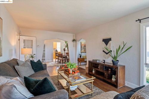 2350 109, Oakland CA  94603-4115 exterior