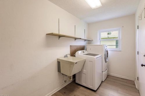 3749 6th Ave, Cape Coral FL  33904-5204 exterior