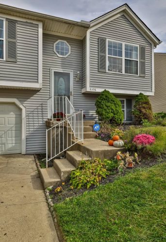 8396 Carrol Ave, Cincinnati, OH 45231-5512