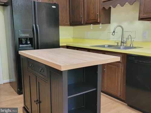 13501 Highland Farms Ct, Nokesville VA  20181-2811 exterior