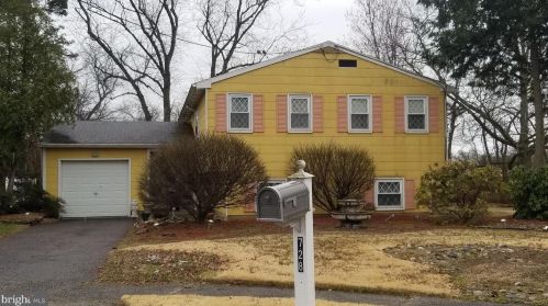 728 Chetwood Ct, West Deptford, NJ 08096-4022