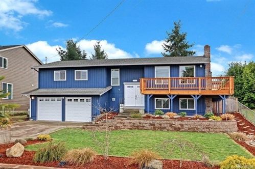 1012 Maclyn St, Kent, WA 98030-6039