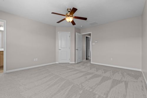 1948 Georgetown Dr, Sewickley PA  15143-1566 exterior