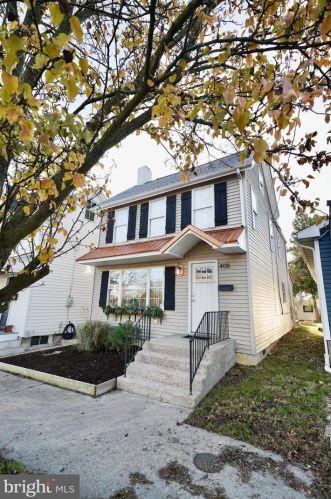 408 Front St, Slaughter Beach, DE 19963-1436