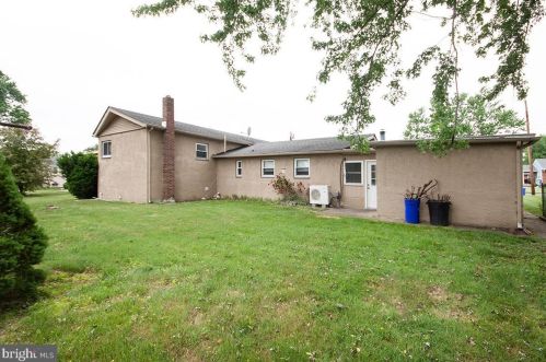 424 2nd Ave, Gloucester NJ  08031-1411 exterior