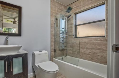 425 Countryside Dr, Naples FL  34104-6723 exterior