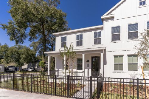 1417 Michigan St, Orlando, FL 32806-4816