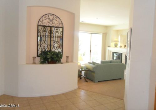 6823 Pinehurst Dr, Gilbert, AZ 85298-4112